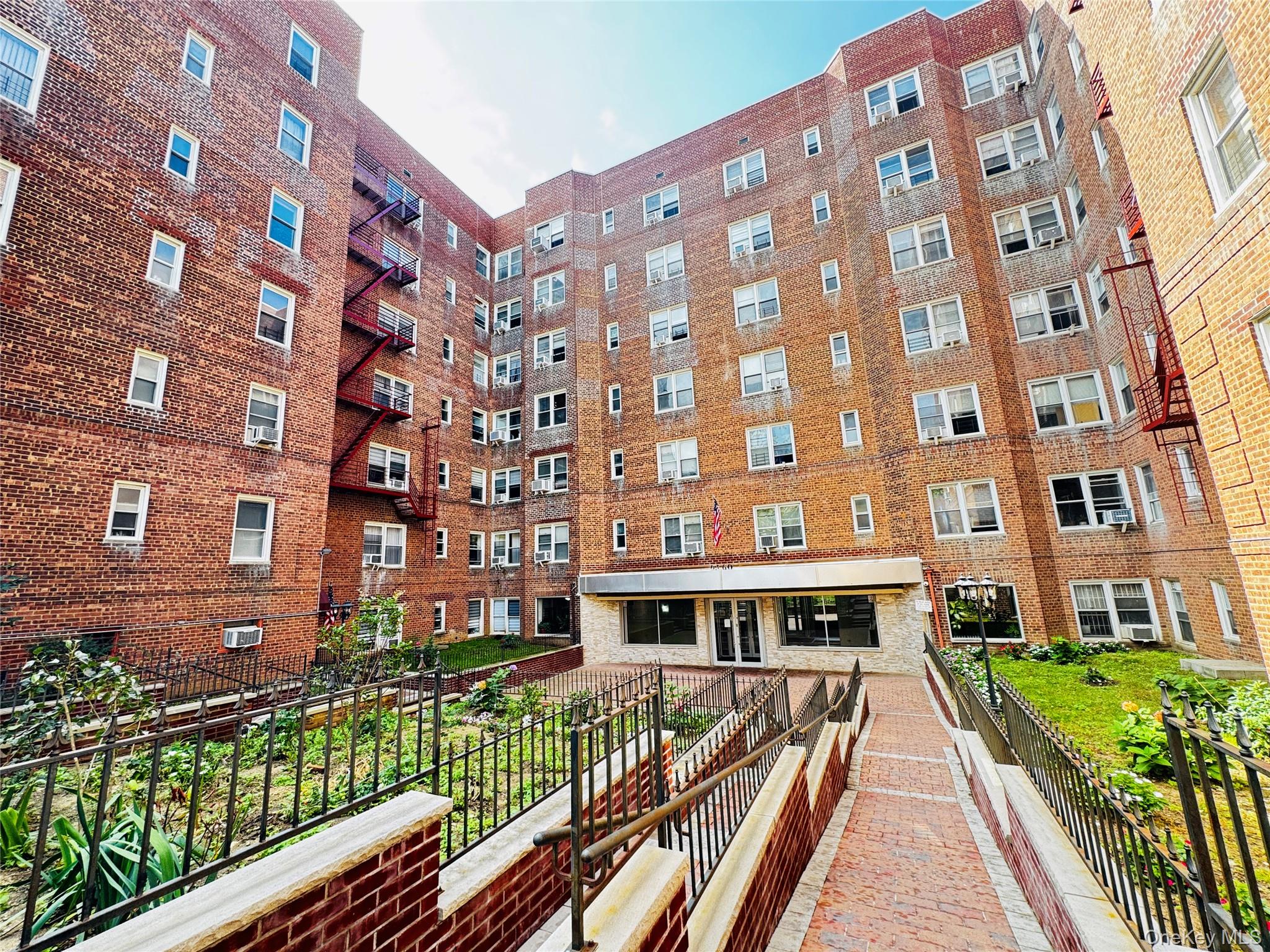6360 102nd Street, Apt F20, Rego Park, NY 11374