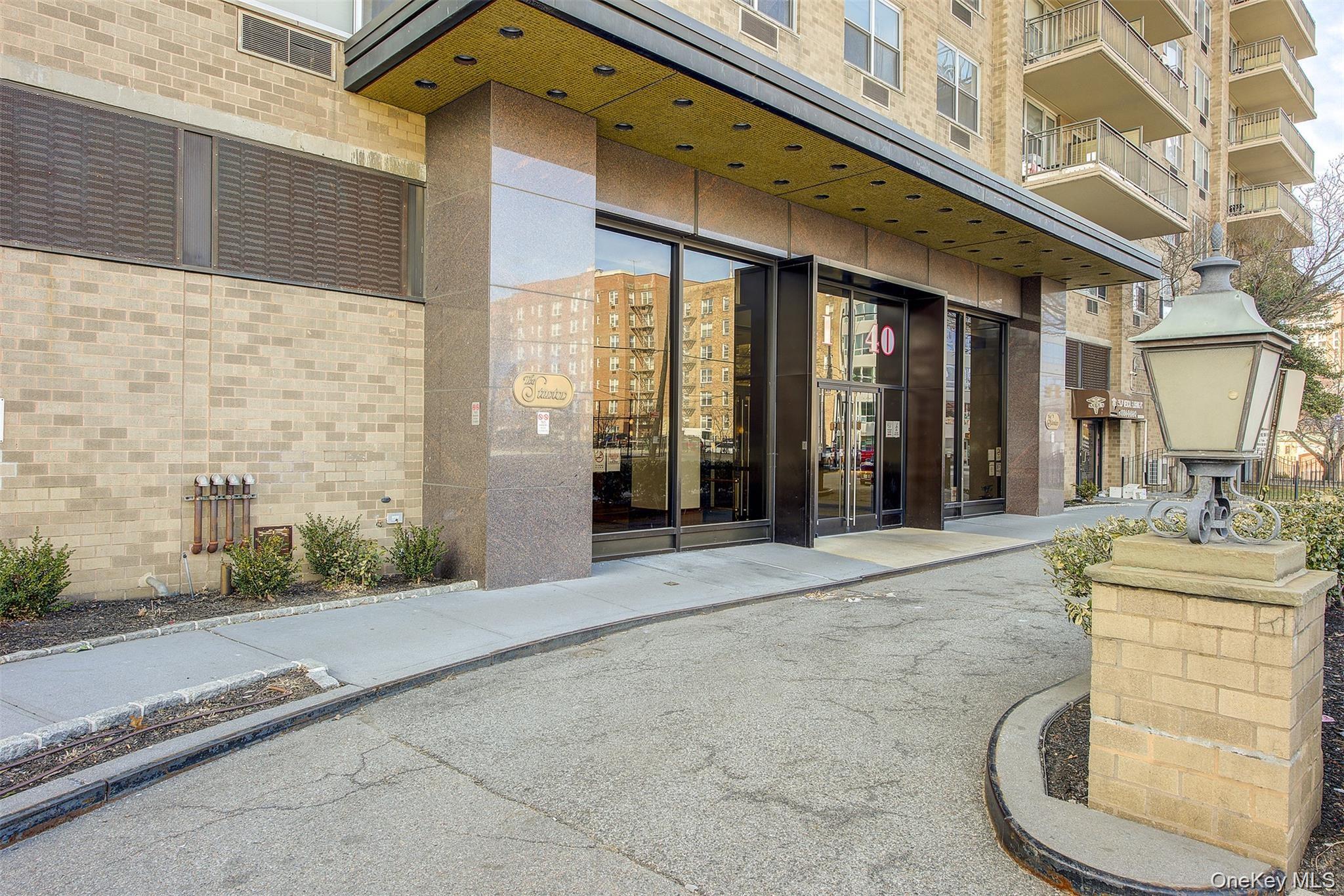 41-40 Union, Apt 16-M, Flushing, NY 11355