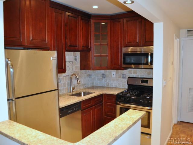 1250 North Avenue, Apt 108, New Rochelle, NY 10804