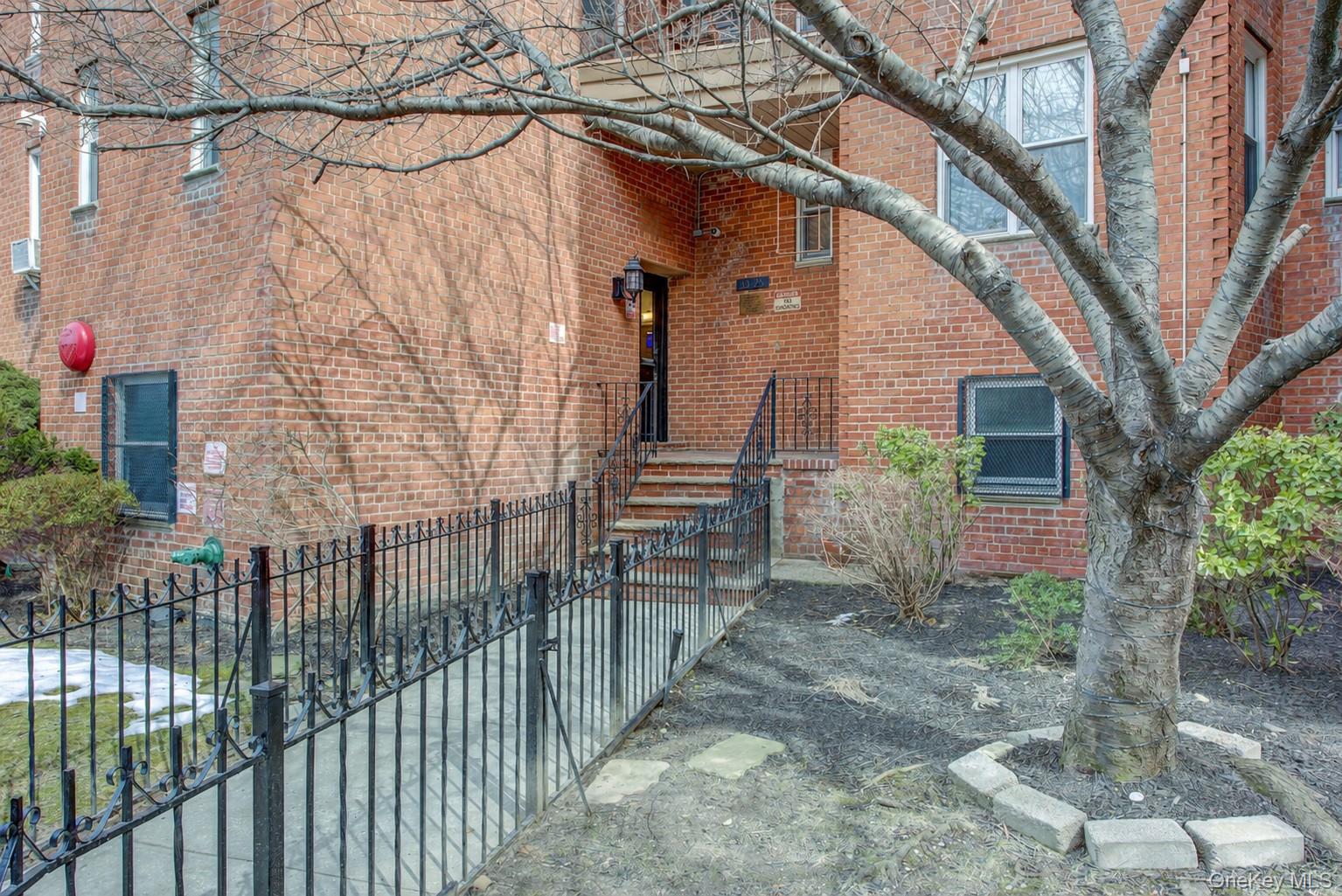 33-25 81st Street, Apt 2-E, Jackson Heights, NY 11372
