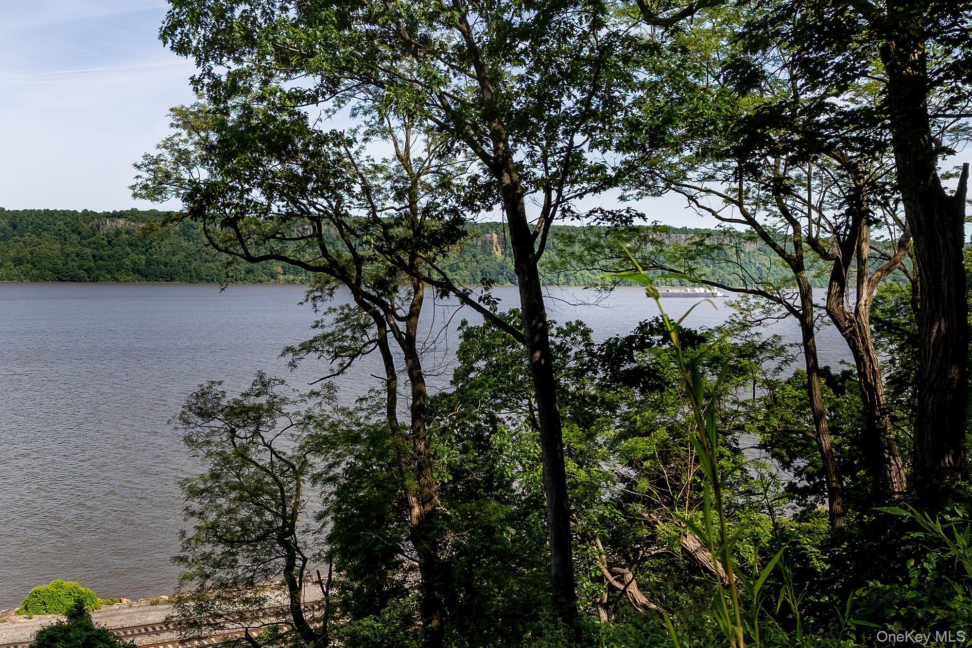 2727 Palisade Avenue 5-B Bronx, NY 10463