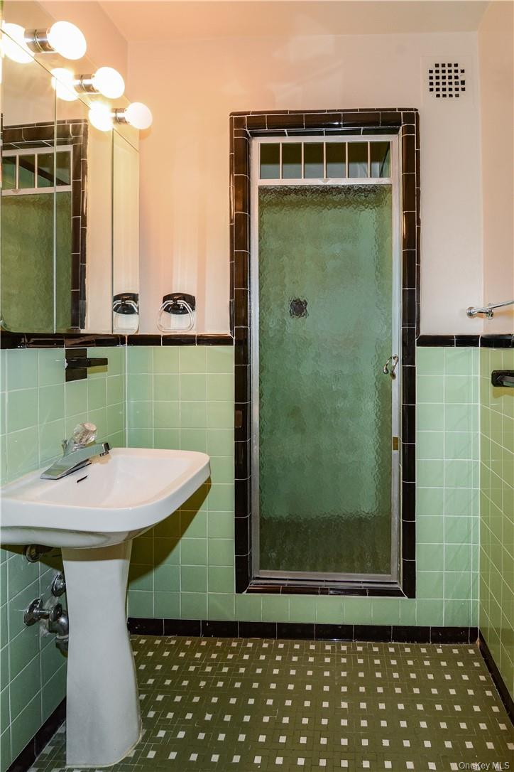 2727 Palisade Avenue 5-B Bronx, NY 10463