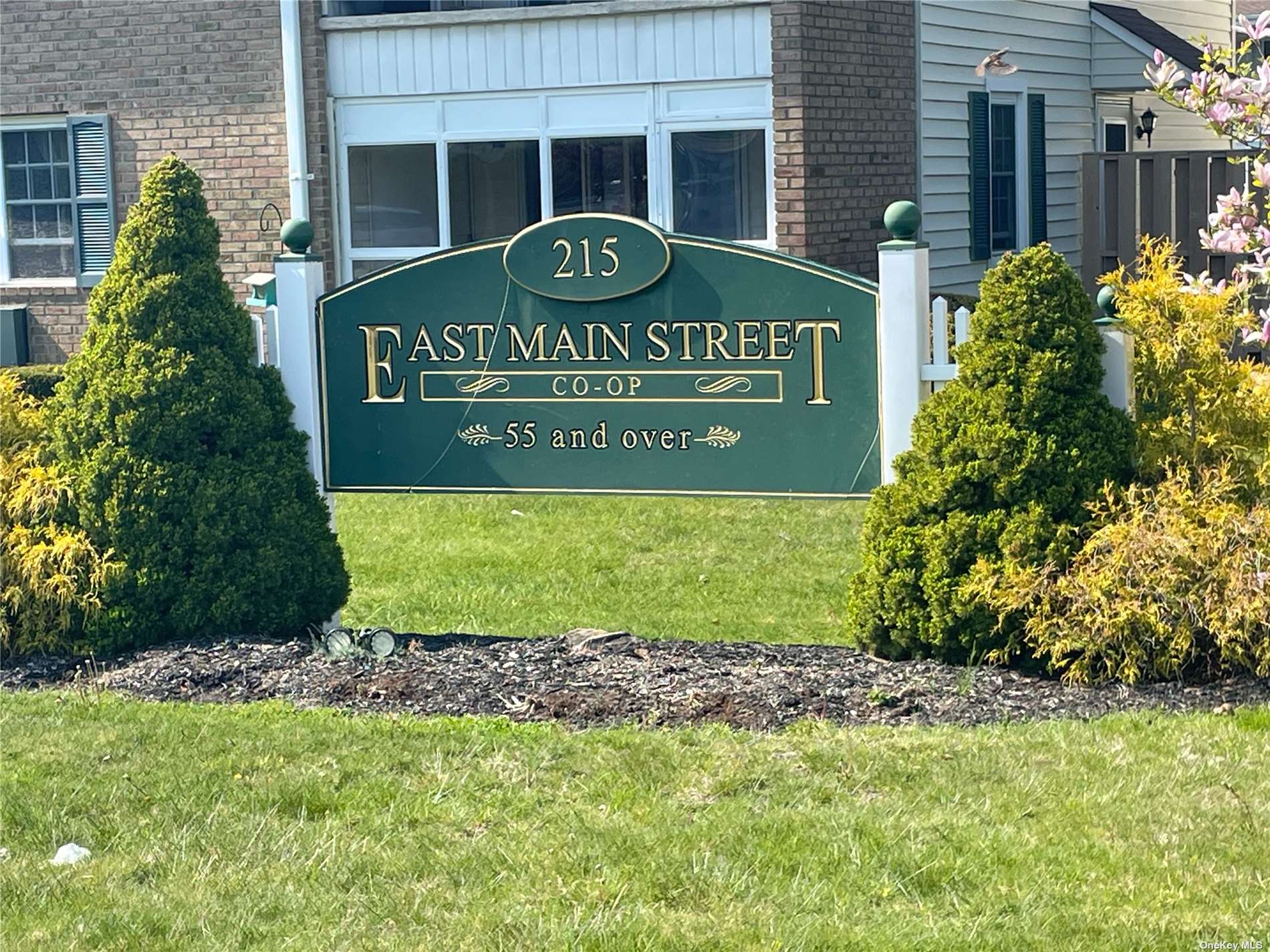 215 East Main Street 14 East Islip East Islip NY 11730 - Coldwell Banker  Reliable Real Estate