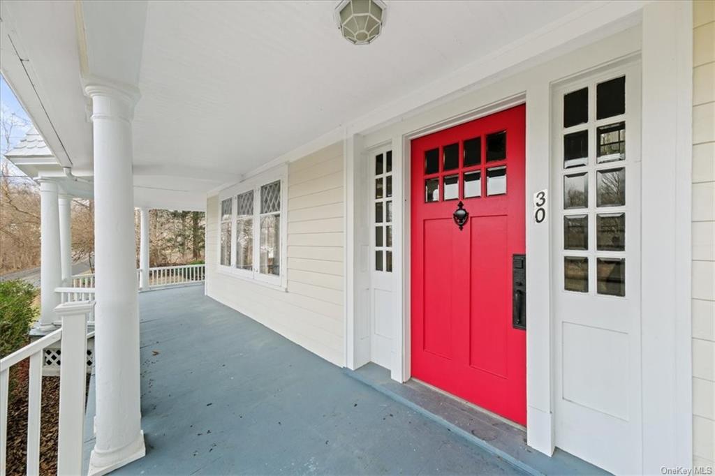 30 Old Post Road N Out of NYC Red Hook NY 12571 R New York